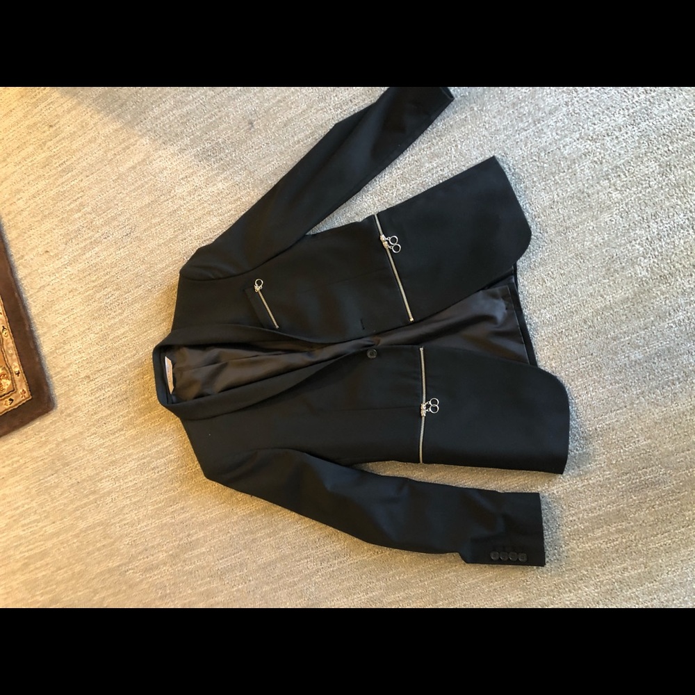 black Zara blazer
